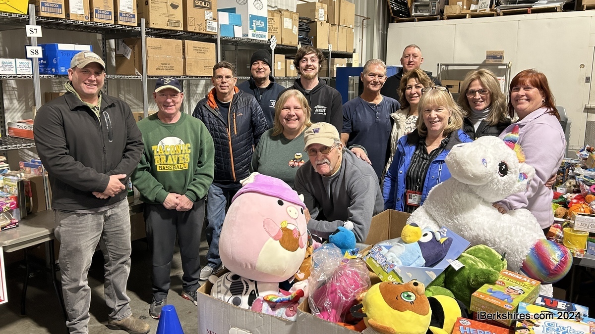 Toys For Tots Bringing Holiday Cheer To Thousands Of Local Children 